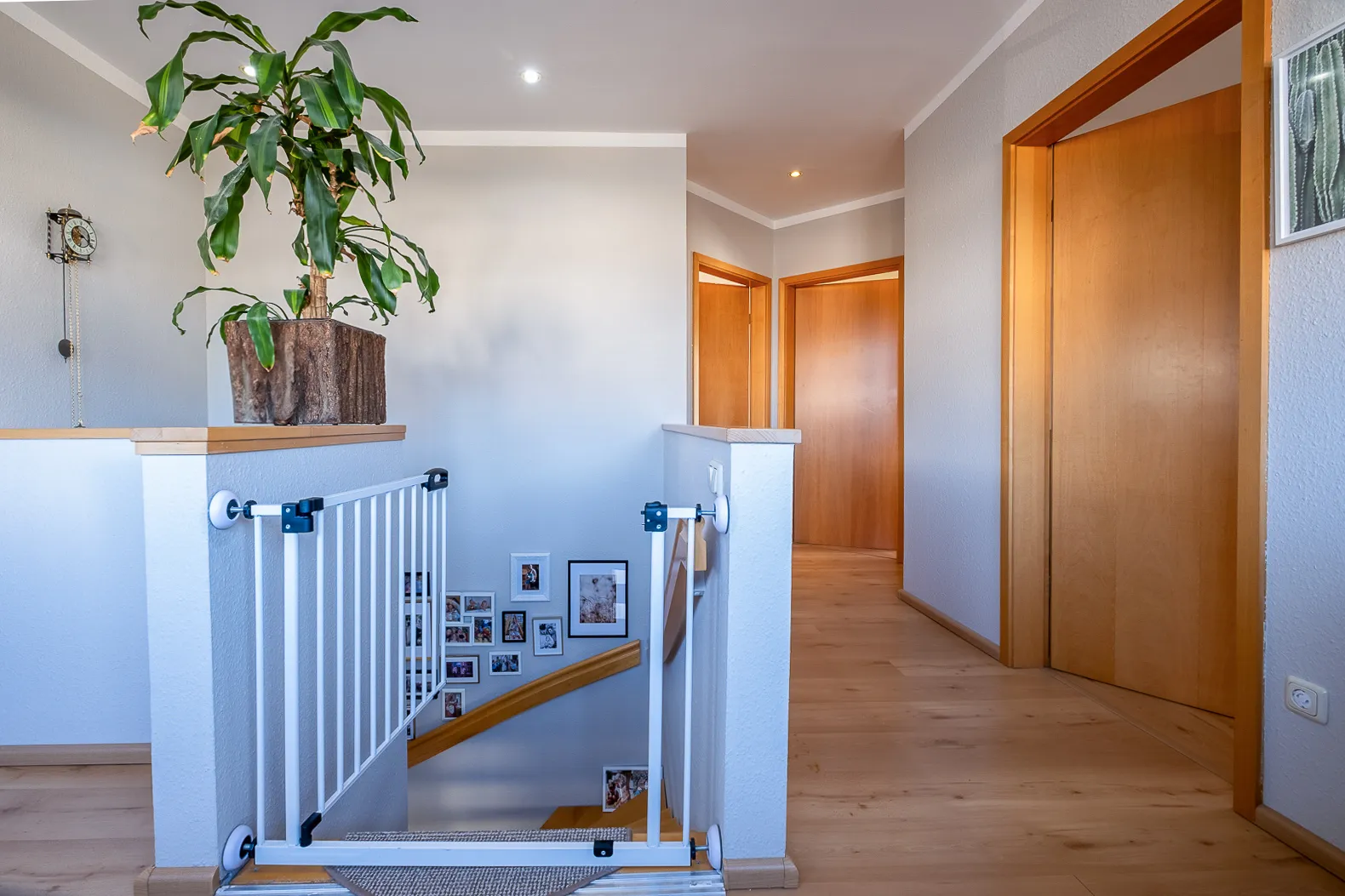Gepflegter Hausflur einer Wohnanlage – professionelle Hausverwaltung durch Nestler Immobilien